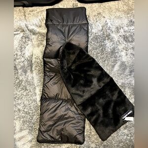 Lands’ End Ultralight Pull Through Scarf